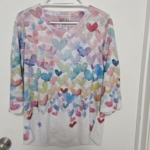 FDJ Colorful Heart Print V-Neck Top Size Large